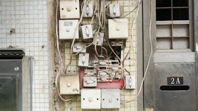 Beneficios del conmutador automático con inteligencia artificial para PYMES en Madrid