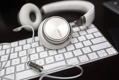 Consejos para integrar CRM en consultoría con búsqueda por voz