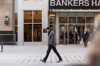 Banca de Inversión Boutique: Personalized Financial Advisory in the Digital Era