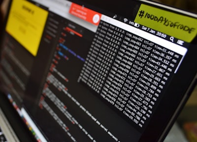 Cuatro paquetes npm maliciosos distribuyen infostealers y malware DDoS de Phantom Bot