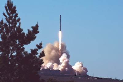 Lanzamiento del protocolo V1 y recaudación de $18.7 millones en preventa