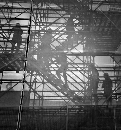 Construyendo IA de producción: Implementando MLOps.