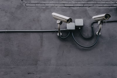 Actualización urgente: parche de seguridad para cámaras AVer PTC