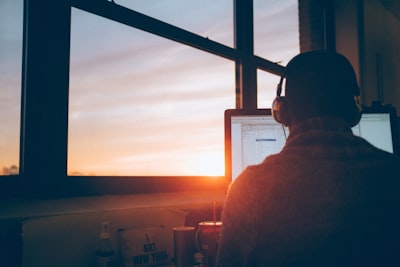 Sostenibilidad y eficiencia en el trabajo remoto con portales inteligentes