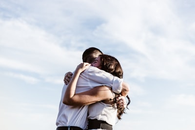 Usa el cliente oficial de Hugging Face en Node.js