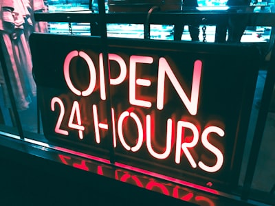 Mejores empresas de soporte con IA las 24/7 en Sevilla