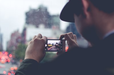 Youtubers demandan a Snap por presunta infracción de derechos de autor.