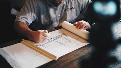 Razones para desarrollar un programa de gestión interno personalizado para tu negocio en el primer trimestre de 2025