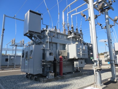 Transformers reconfigurados con difusión para calibrar incertidumbre