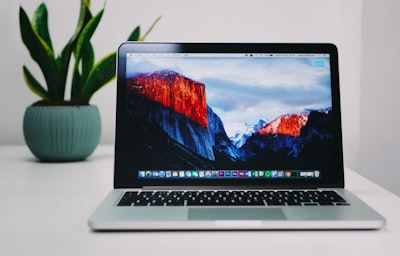 Cómo arreglar una laptop lenta que cierra aplicaciones automáticamente