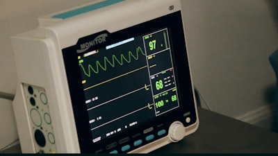 Difusión aprende patrones de ausencia en datos clínicos