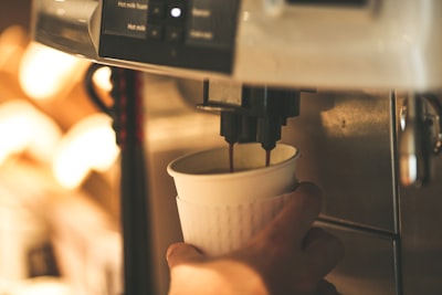 Usar máquinas automáticas para hacer dosas