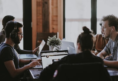 Stakeholders necesarios para tu portal con IA