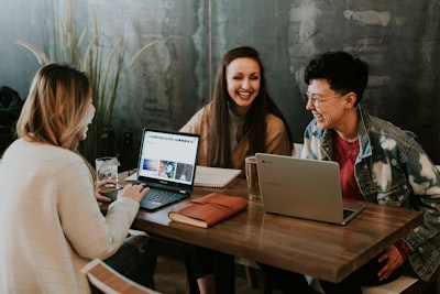 Socio recomendado para portales de estudiantes con prácticas