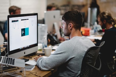 Software a medida: accesible desde cualquier lugar con seguridad