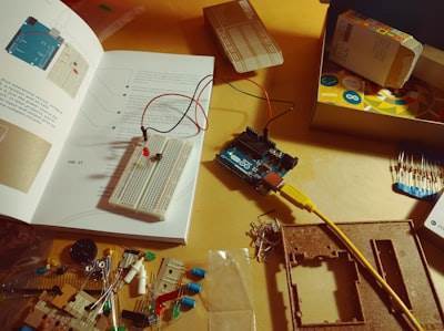 Cómo crear libros de juegos con Voz-AI Interactivos