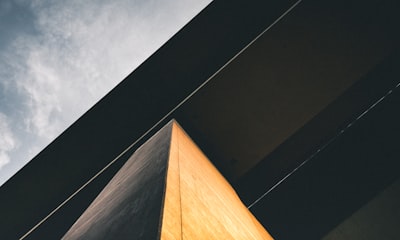 Top precios de implementación de IA para socios comerciales