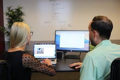 Socio oficial de software web personalizado en Ames