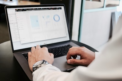 Intranet con registros de auditoría: resultados en Granada
