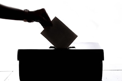 Algoritmo de matching de imágenes por votación de teselas