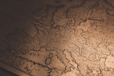 Detección de ataques semánticos en mapas en línea mediante difusión condicional