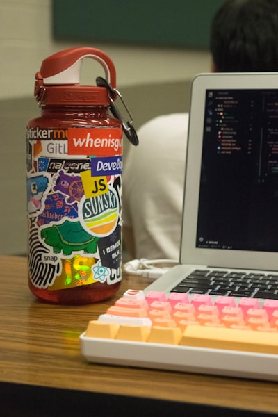 Las mejores opciones para tu software: a medida vs. plataformas SaaS