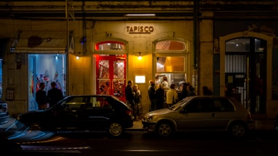 LUCoS: Selección No Supervisada de Contexto Latente para Modelos Tabulares