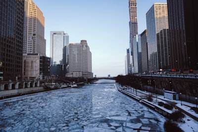 Franquiciado de helado culpabiliza a regulaciones de Chicago por su quiebra