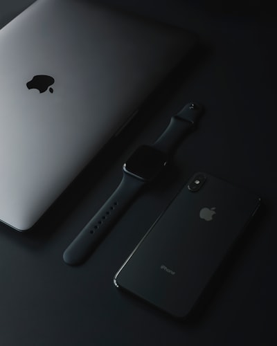 Streaming HTTP, WebSockets y contratos tipados en iOS