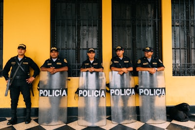 Política Guiada por Interpolante Estocástico en Streaming