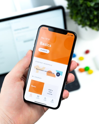 ¿Cómo impulsa una app a medida la innovación en industrias sostenibles?