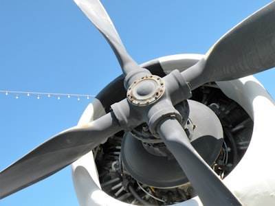 Mantenimiento predictivo con IA para rodamientos de ejes de hélice marina