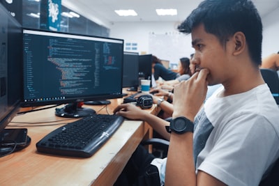 Guía definitiva para contratar desarrollo de software en Villanueva de la Serena