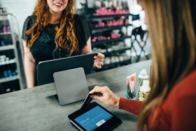 Análisis detallado de empresas líderes en software retail en Zaragoza