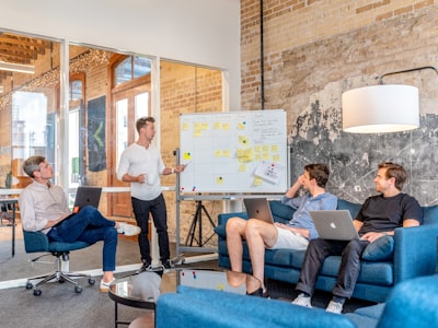 Comparativa de intranet con funnel de innovación en Barcelona