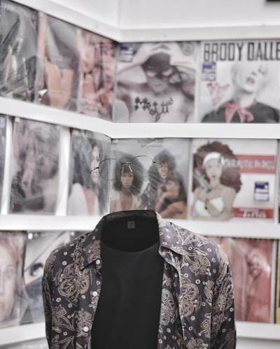 Joven de 27 años supera en ventas a Gucci con marcas de moda digital en Roblox