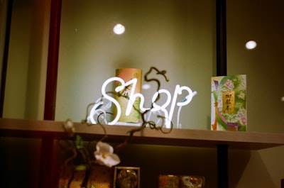 Cómo la inteligencia artificial impulsa las tiendas Shopify en el comercio electrónico