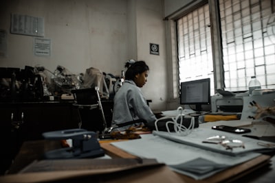 ¿Cómo la seguridad del trabajador agente mejora la sostenibilidad del trabajo remoto?