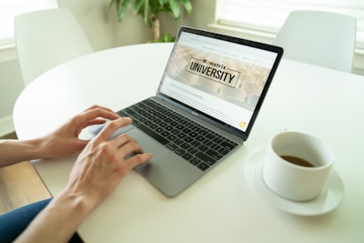 ¿Las páginas web corporativas son fáciles de usar para el personal no técnico?