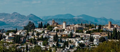 Expertos en seguimiento automatizado de vencimiento de contratos en Granada.