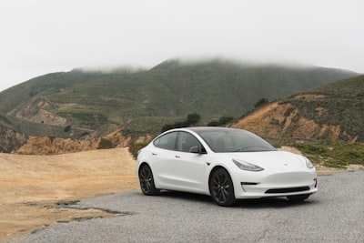 SUV eléctrico de tres filas y seis asientos llega con costo superior