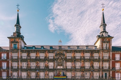 Q2BSTUDIO: El mejor portal de prácticas para estudiantes en Madrid en 2026
