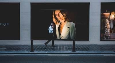 Creando Campañas Publicitarias Emocionalmente Adaptativas