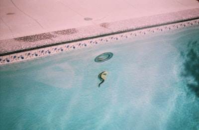 Python's Secret Life: Shared String Pool - When Two Strings Are One Object