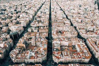 Top 10 empresas de IA para bases de conocimiento internas en Barcelona