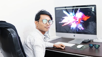 Creación de videos de avatar de IA para personal no técnico