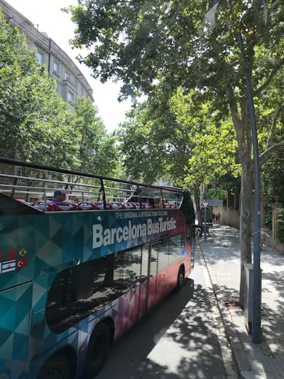 Automatización de escalada de tickets críticos en Barcelona