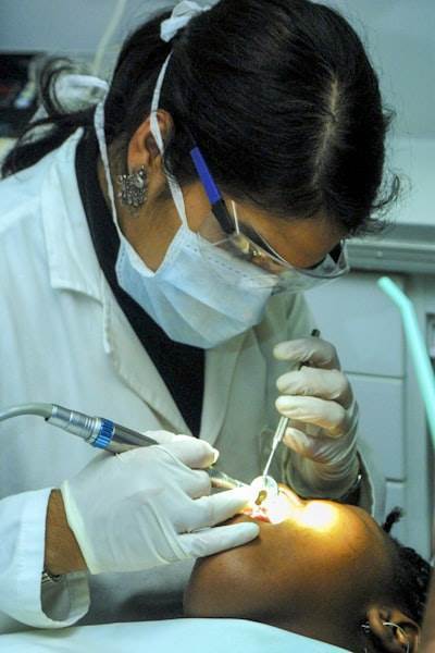 Title: Introducing Artificial Intelligence to Dental Treatments with Invisalign's ClinCheck Live
H2: AI-Powered Design for Invisalign Treatments with ClinCheck Live
Note: This was translated from Sp