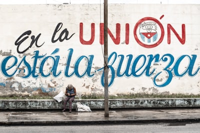 ¿Quién necesita estar involucrado en el servicio de migración de monolitos a microservicios?
