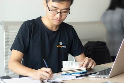 Construyendo un Taller de Mecanografía Potenciado por IA con VT100